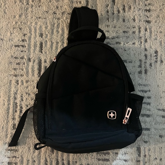 SwissGear Katy Rose Sling/CrossBody backpack - Picture 1 of 5